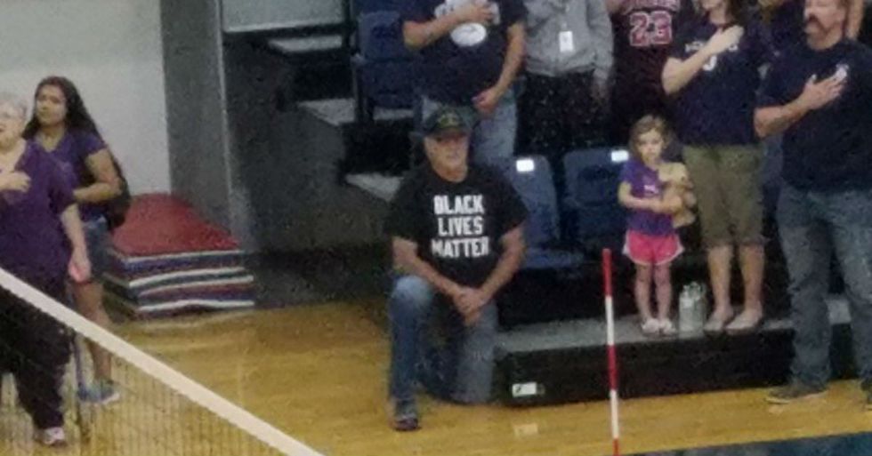 This White Navy Vet Grandpa Kneeled Before The National Anthem In Style