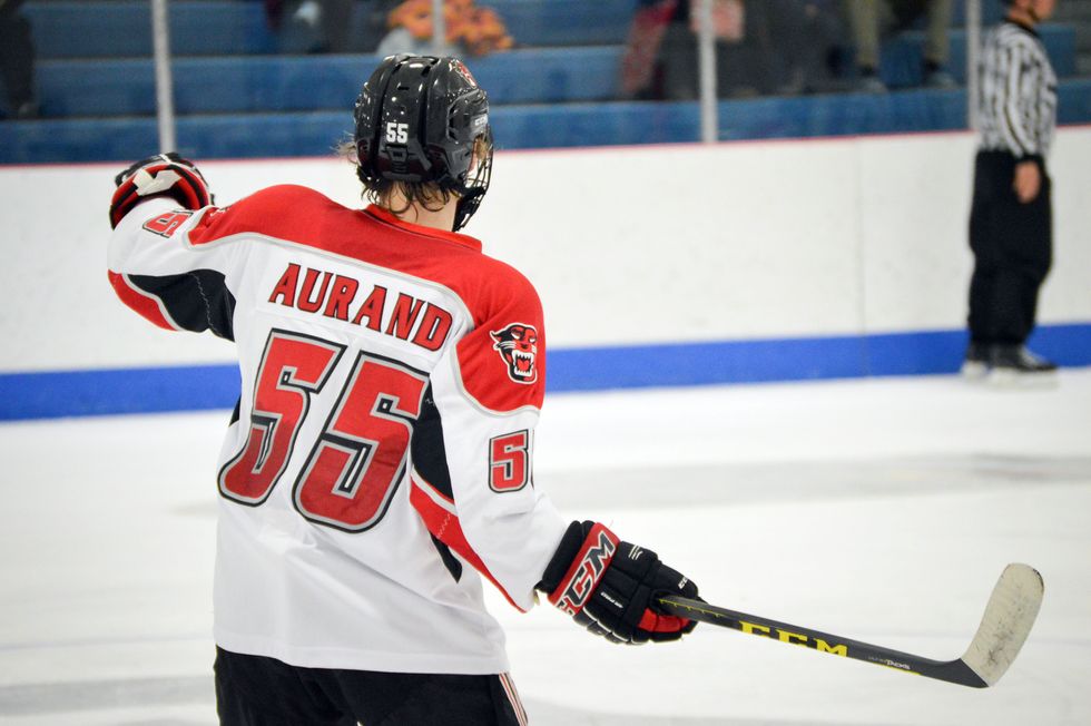 This College Hockey Team's Secret Weapon Is An Autistic Defenseman