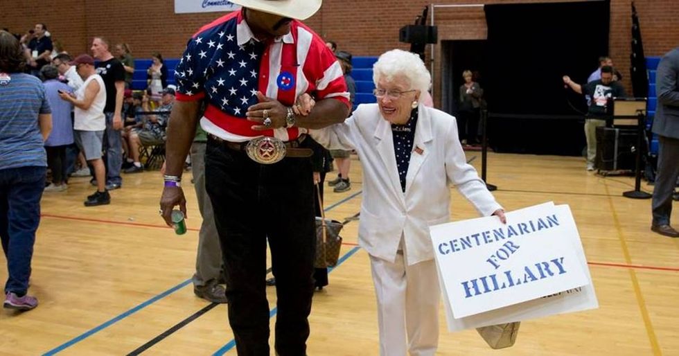 102-Year-Old Jerry Emmett Casts Her Vote For Hillary Clinton