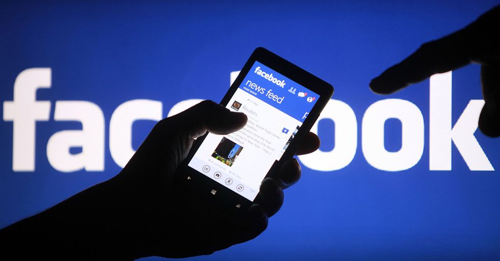 A New Browser Extension Shows Us Just How Biased Our Facebook Feeds Are