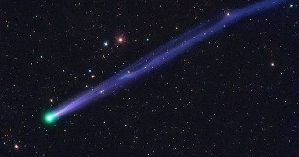 A Comet Will Cross The Moon On New Year’s Eve