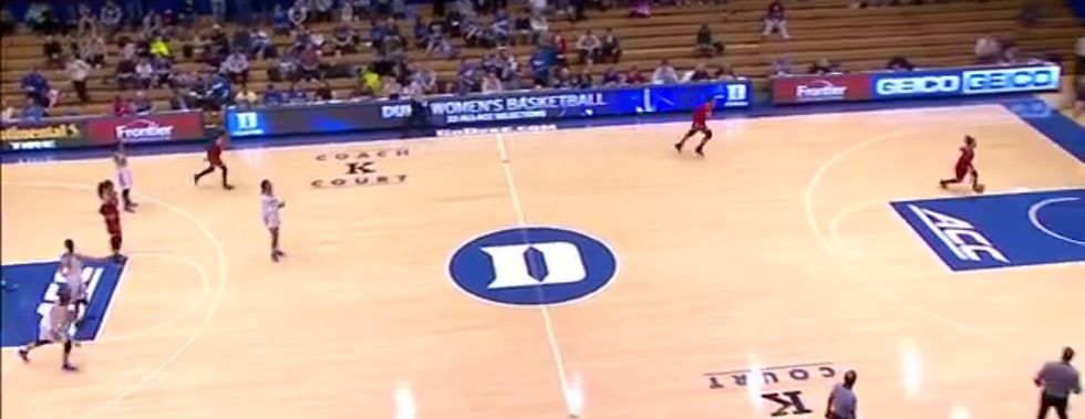 Watch This College Basketball Team Trick Its Opponent Into Defending The Wrong Basket