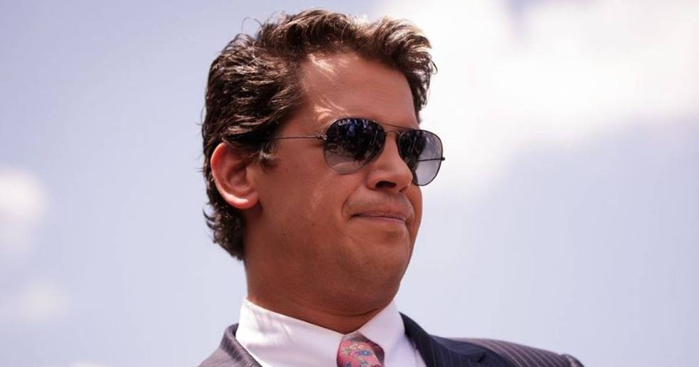Chicago Review of Books Bans Simon & Schuster Reviews After Milo Yiannopoulos Book Deal