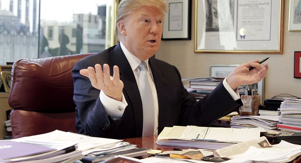 What The President’s Messy Desk Really Means