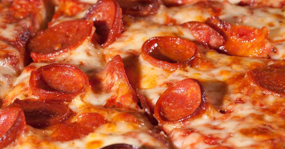Twitter Fights Back Against Pizza-Shaming Fitness Blog