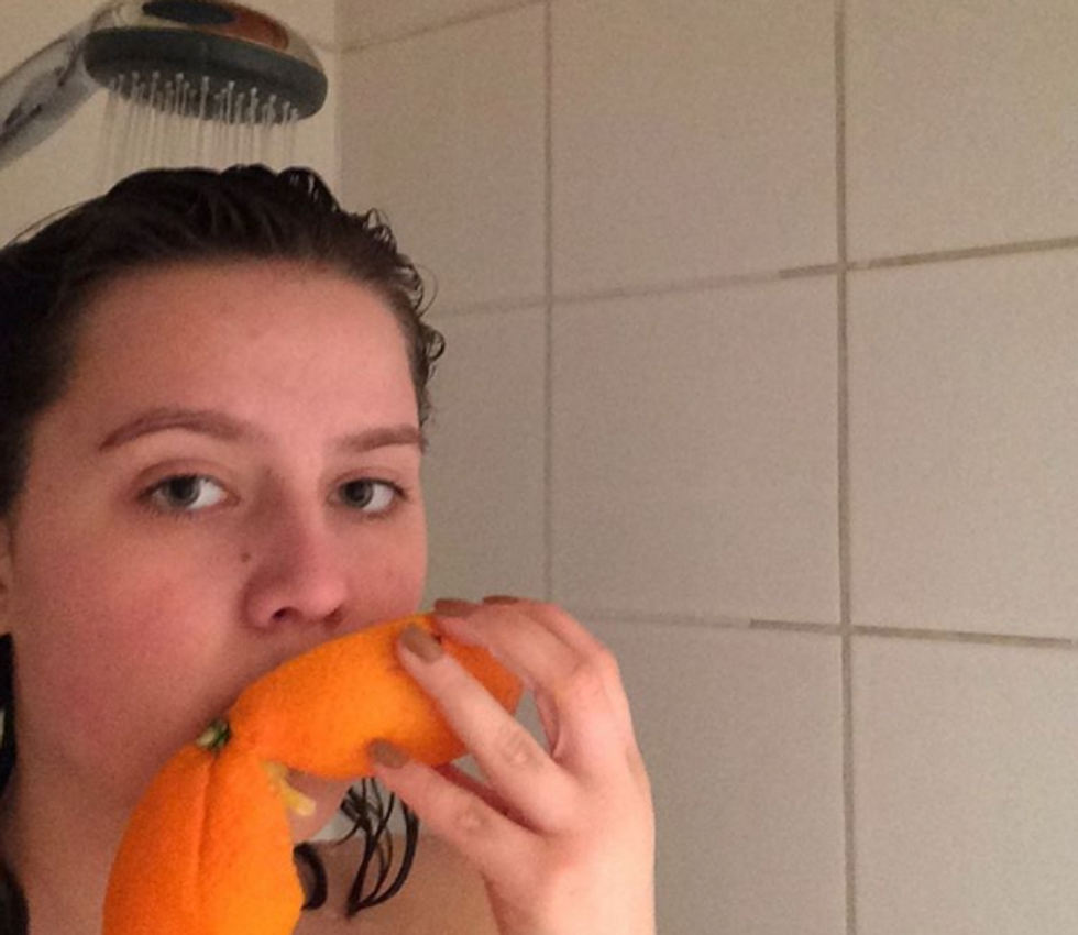 We Attempt To Explain Why Bathing Naked With An Orange Is Suddenly So Popular