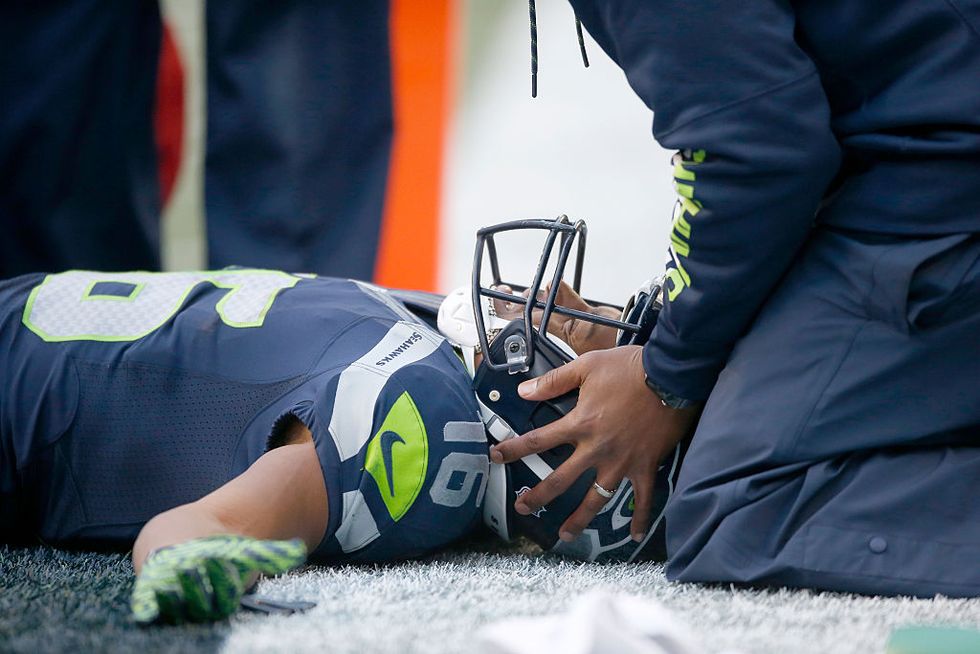 The NFL May Have Violated Drug Laws To Push Painkillers On Players