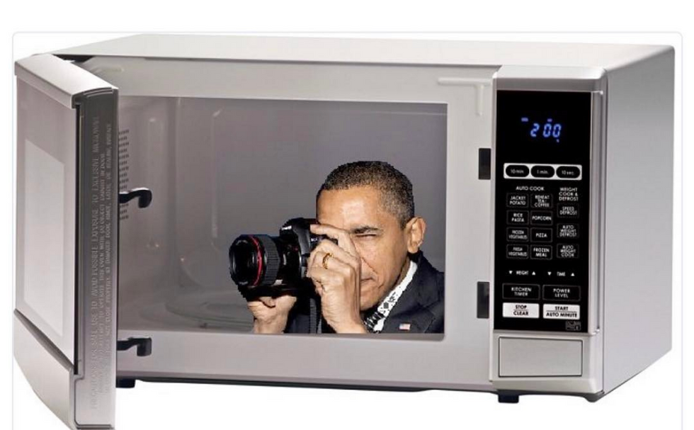 Obama’s Former Photographer Is Trolling Trump In The Best Way