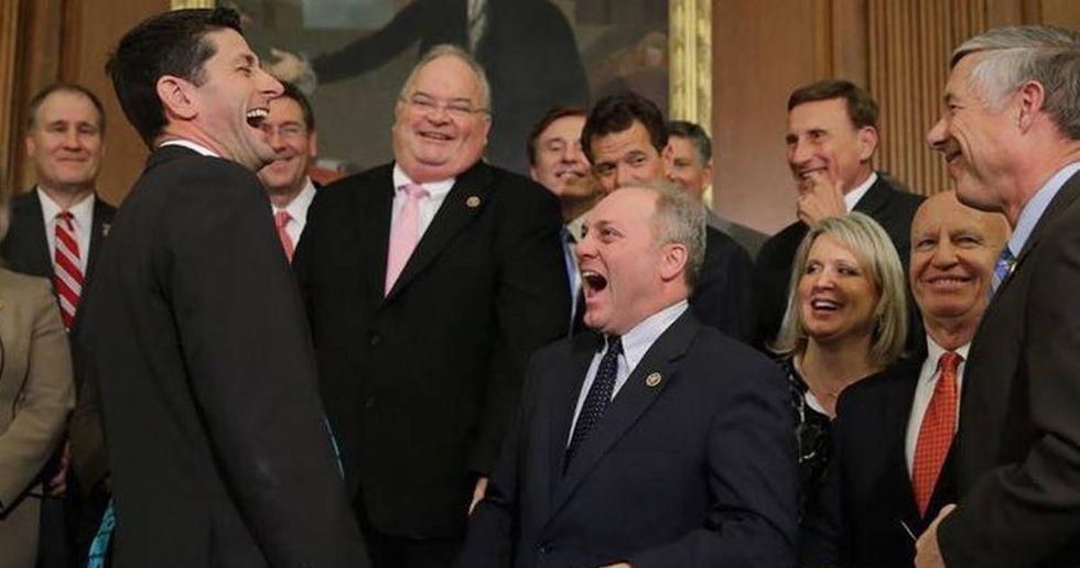 Oregon Man Wants Congress’ Health Benefits Cut If Trumpcare Passes
