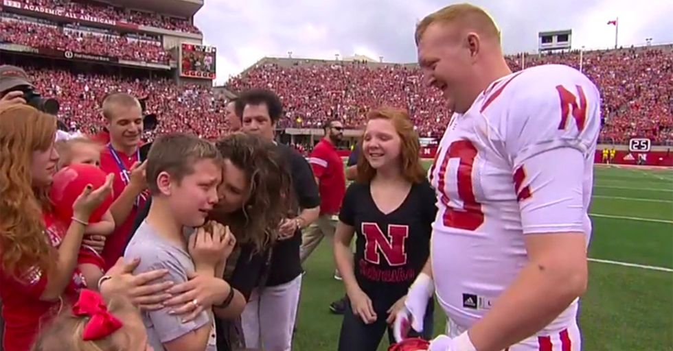 An Army Sergeant Surprises His Family By Dressing As A Football Player During Game