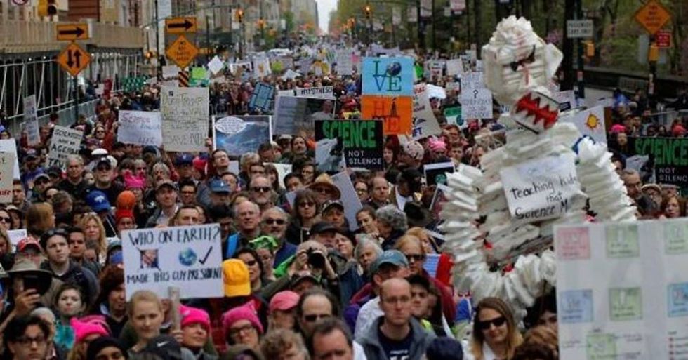 20 Of The Funniest Signs From The March For Science