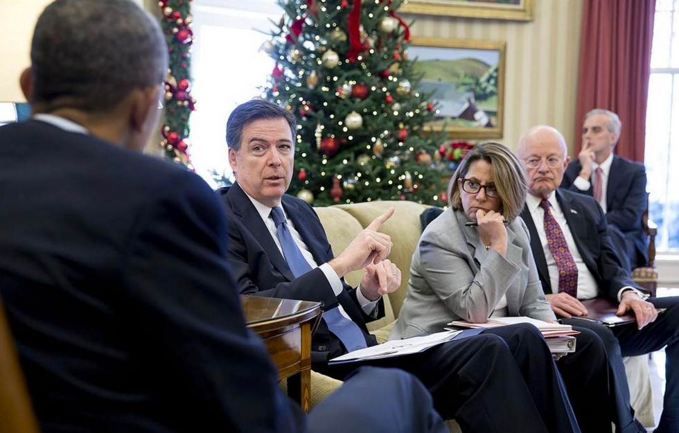 Former Obama Photographer Blasts Trump Over Comey's Firing With One Simple Photo