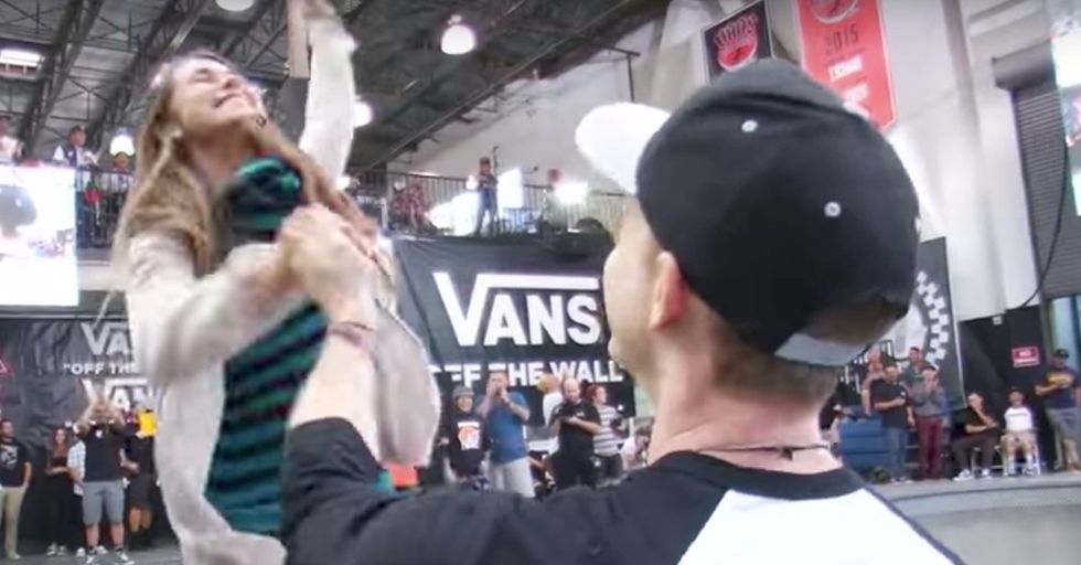 Skateboarder’s Smooth Marriage Proposal Is Overshadowed By His Girlfriend’s Amazing Response