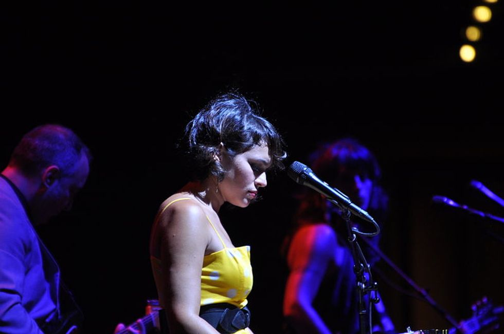 Norah Jones Makes Haunting Tribute To Chris Cornell
