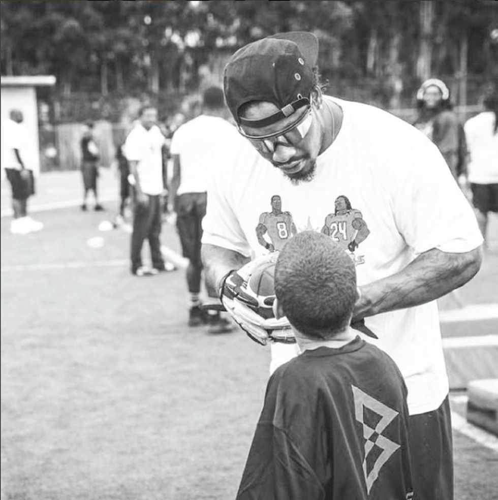 Oakland NFL Star Offers Up Free Haircuts For Local Kids With Good Grades