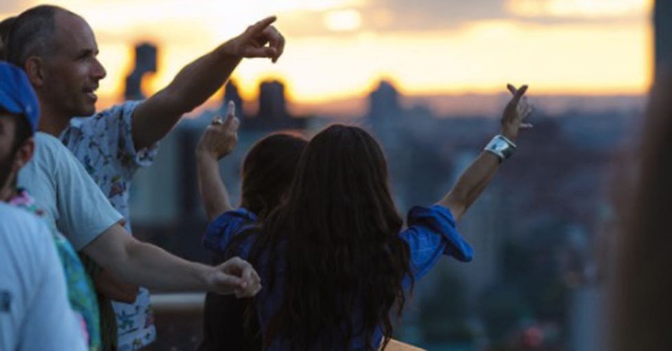New York Residents Kindly Ask That Hotel Guests Please Close Their Shades Before Having Sex