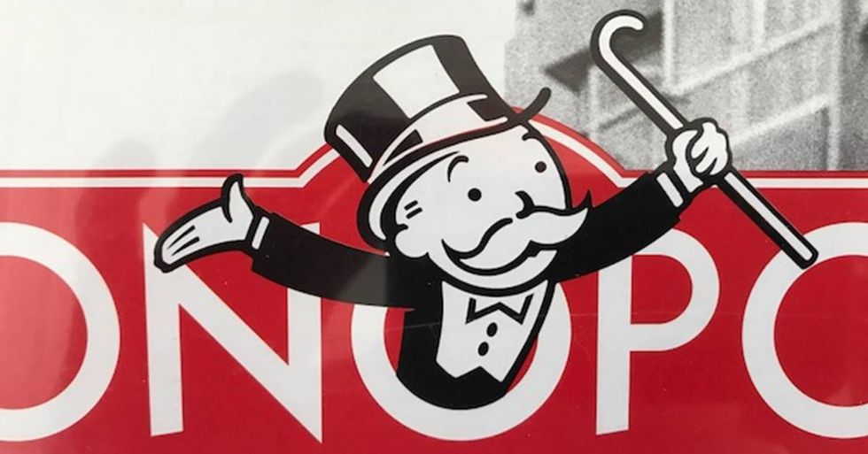 Hilarious Activist Trolls Senate Hearings Dressed As The Monopoly Man