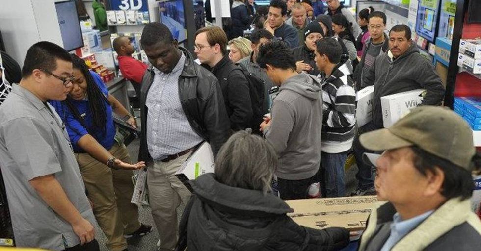 Over 75 Major Retailers Plan To Be Closed On Thanksgiving Day 2017