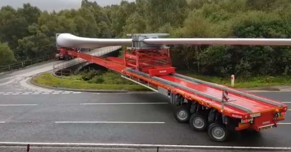A Trucker With A Ridiculously Large Payload May Have Executed The Most Impressive Right Turn In History