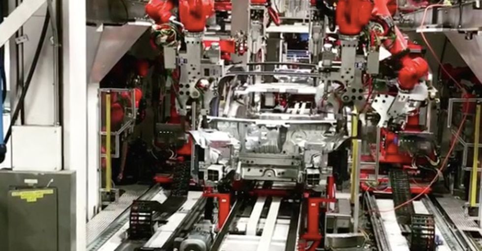 Tesla's Assembly Line Shown At ‘Full’ Speed Reveals Just How Impressively Fast Modern Production Could Get