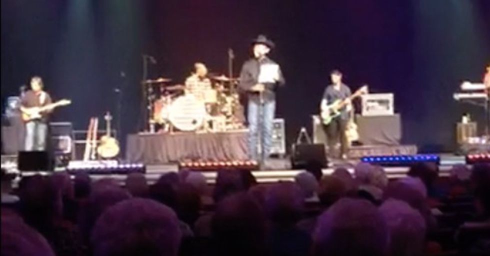 A Country Musician Has Released A Song About NFL Anthem Protests, And No One Is Impressed