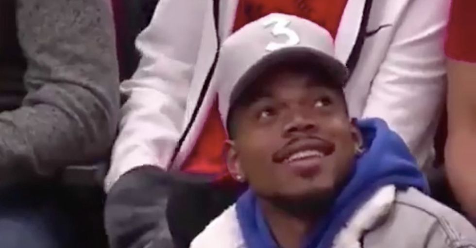 The Chicago Bulls Used Their Jumbotron To Honor Chance The Rapper In The Most Awesome Way