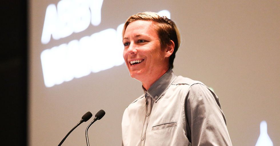 Soccer Star Abby Wambach Uses Instagram To Turn The Tables On The Kids Who Stole Her Car
