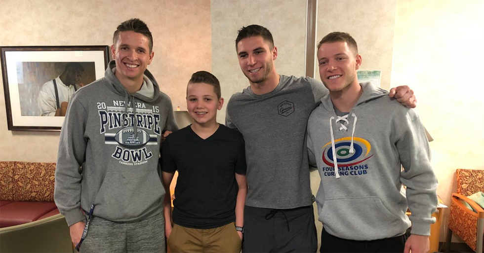 An NFL Running Back Helped Save A Man's Life While Out For A Hike With Friends