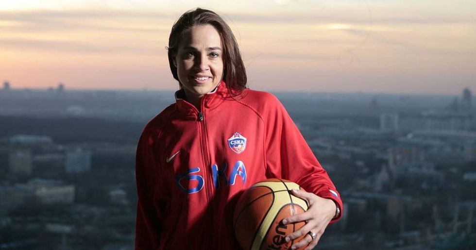 Becky Hammon Becomes The First Female Assistant Head Coach In All 4 Major U.S. Sports