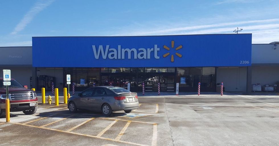 Walmart Salon Refuses To Serve Shaking Woman. Then This Beautiful Stranger Saved The Day.