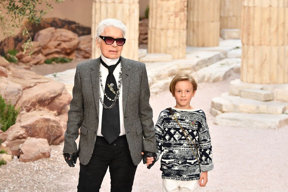 This viral story of how Karl Lagerfeld helped a 7-year-old stranger design her birthday costume is pure gold.
