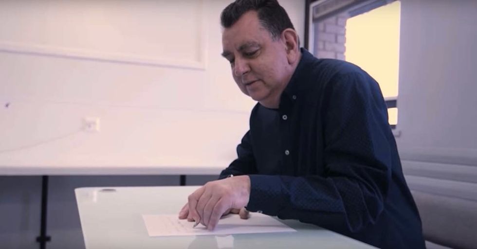 The World’s First Double Hand Transplant Recipient Writes A Touching Thank You Letter To His Doctor