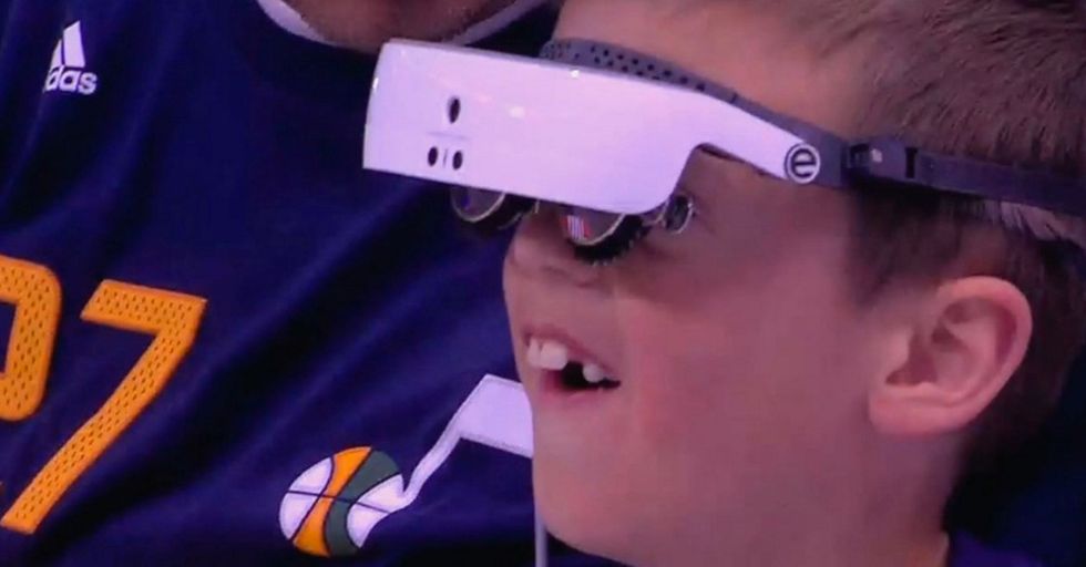 Utah Jazz Gives A Blind 7-Year-Old Fan Hi-Tech Glasses, Allowing Him To See For The First Time