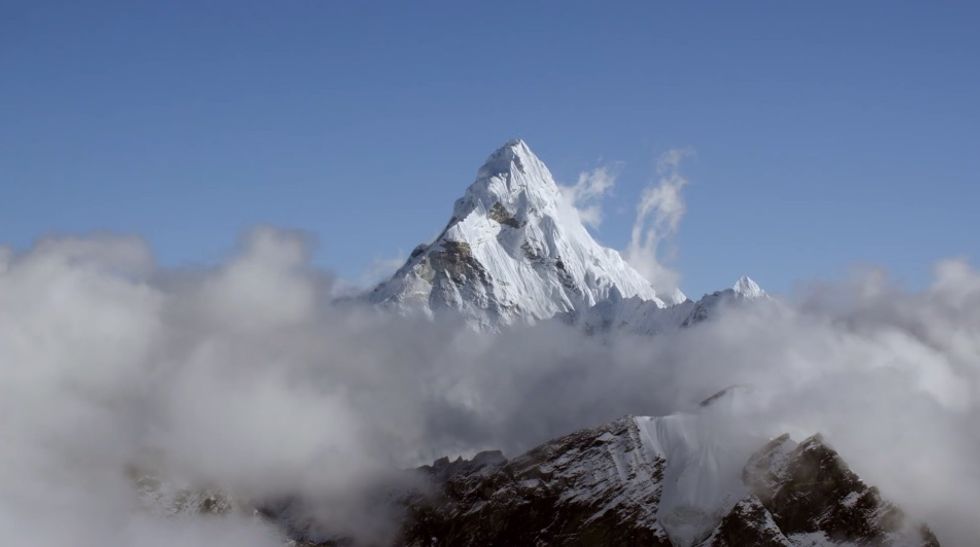 Experience What it’s Like to Soar Through the Himalayas at 20,000 Feet in Ultra-HD