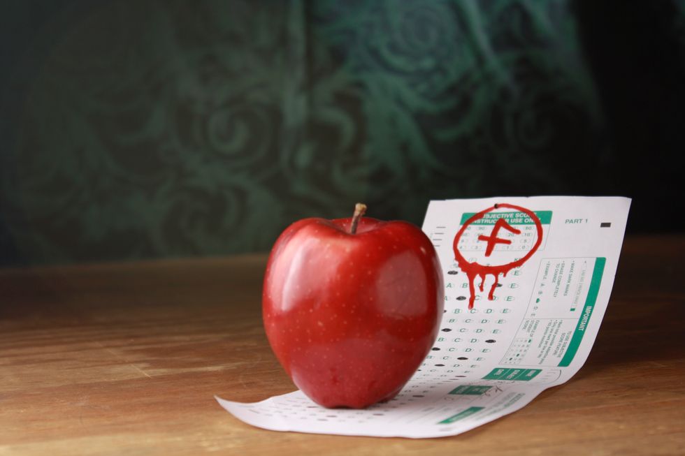 Texas Professor Fails An Entire Class For Their Terrible Behavior