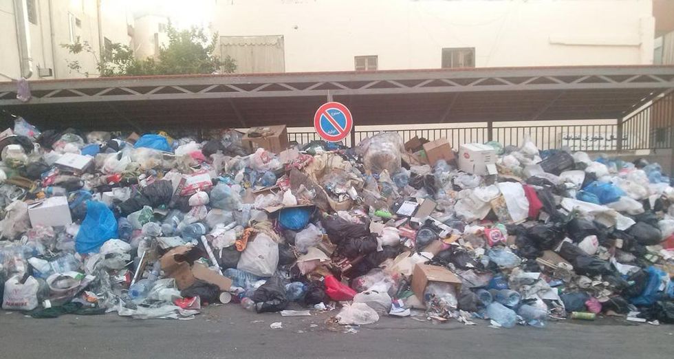 Beirut Residents Protest Garbage Pile-Up In Their City