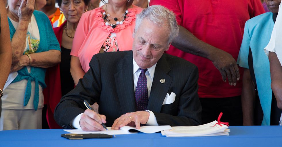 South Carolina’s Governor Issued A Symbolic Proclamation On How People Should Treat The National Anthem