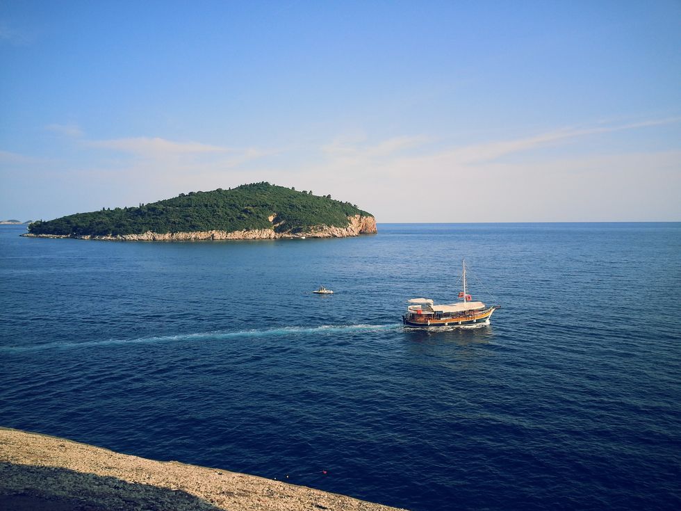 This Egyptian Billionaire Wants to Buy an Entire Island to Shelter Syrian Refugees
