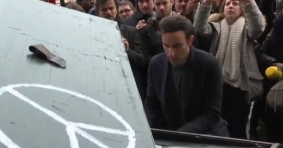 Incredibly Beautiful Performance of ‘Imagine’ Outside Site Of Terrorist Attack Going Viral