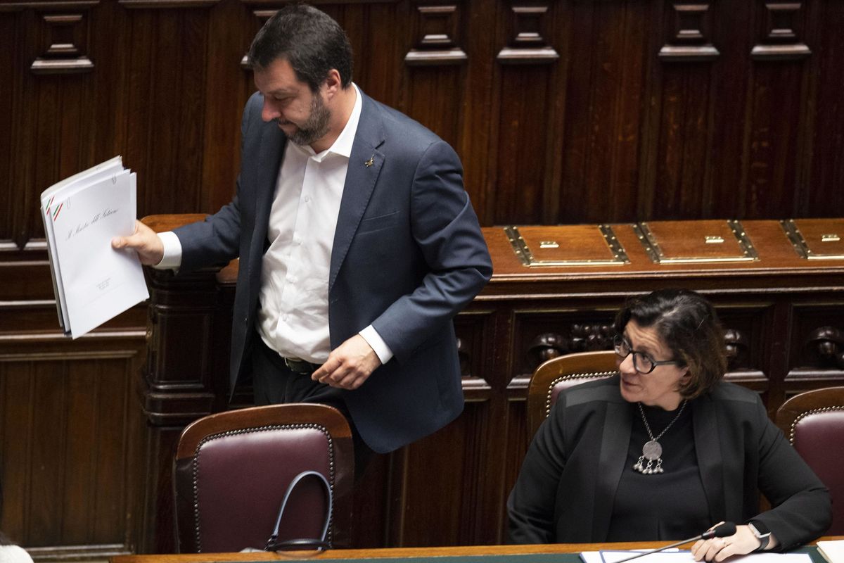 La linea della Trenta è indifendibile. Mai arrivati meno clandestini di oggi