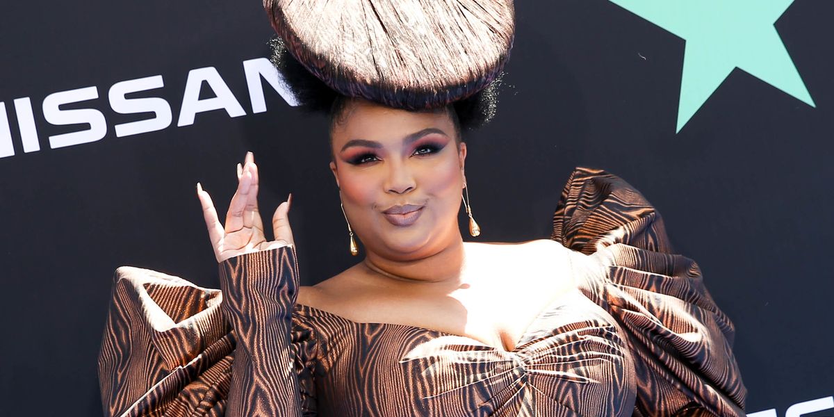 Lizzo Scores Her First Top 10 Record With 'Truth Hurts'