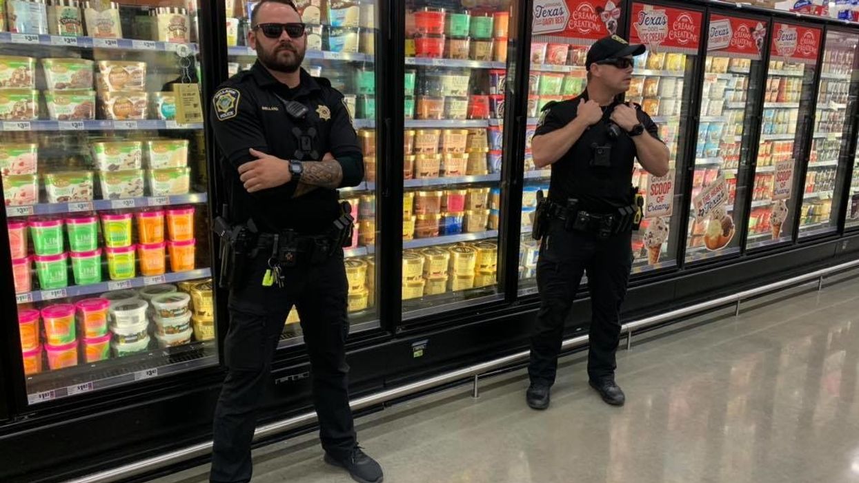 Texas police guard Blue Bell from potential lickers in hilarious photo