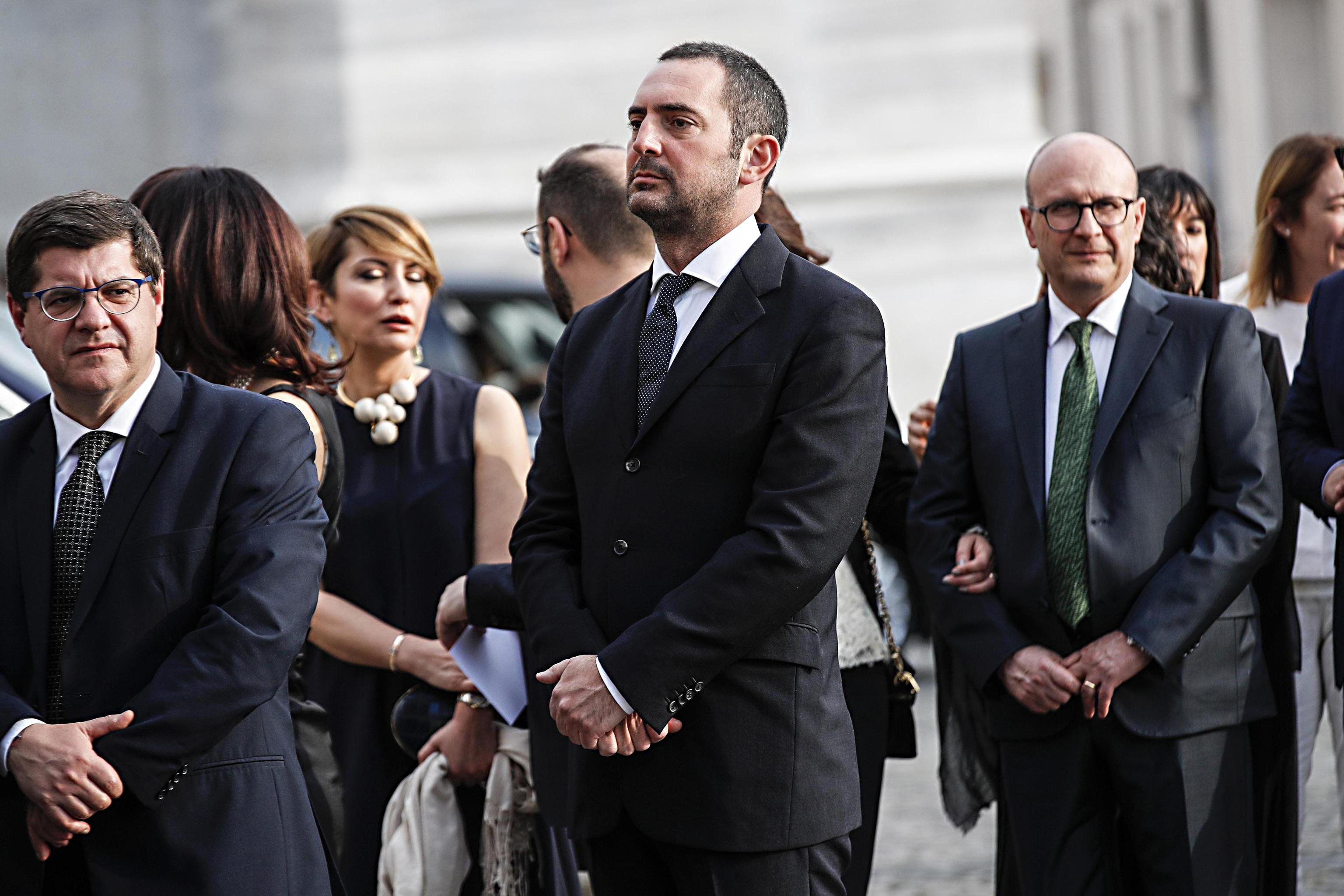 La Lega chiede la testa di Spadafora, ma Di Maio lo difende: «Dai, per un’intervista...»