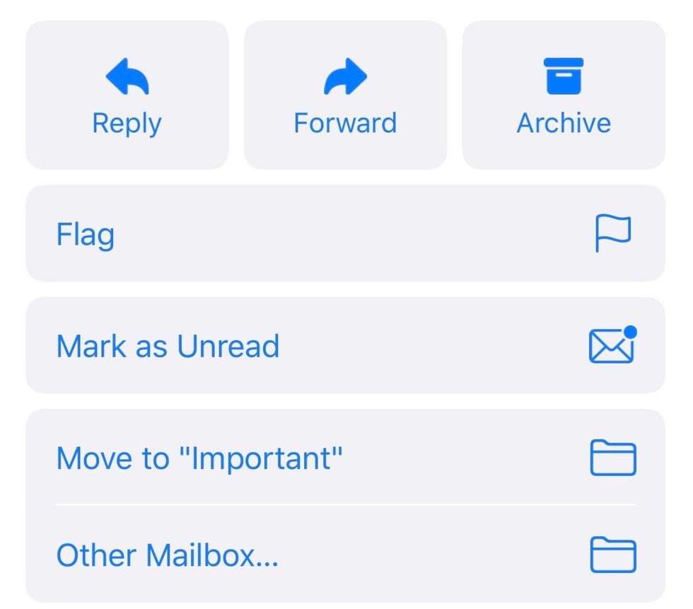 An image of the new UI in iOS 13 for Mail with larger buttons for actions