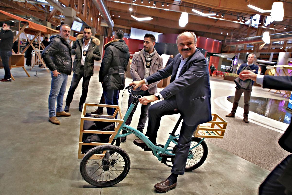 Si sgonfia la bolla di Eataly: 17 milioni di rosso