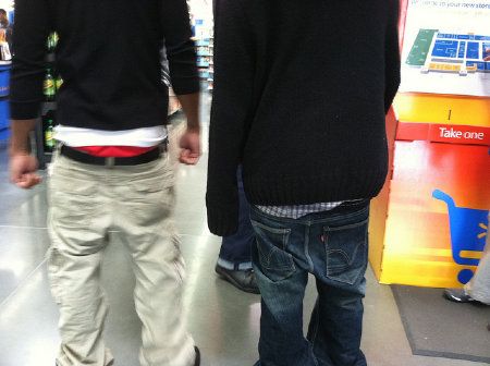 sagging your pants