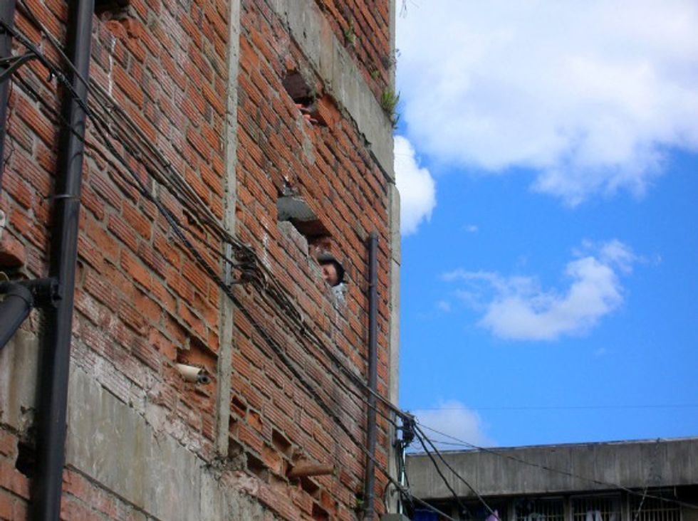 Picture Show Inside a Colombian Prison GOOD