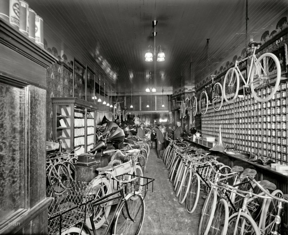 Image of the Day: A Bike Shop in 1912 - Img