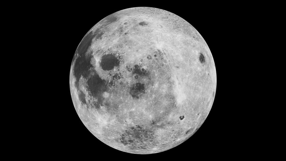 Attention Isaac Mizrahi: The Moon is a Moon