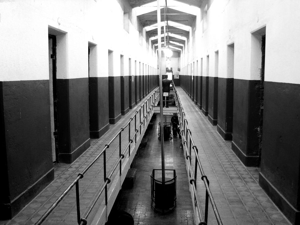 Los Angeles County Jails Try to Solve Overcrowding Problem